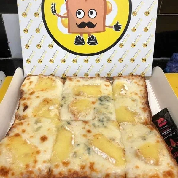 Pizza Toast 4 Fromages